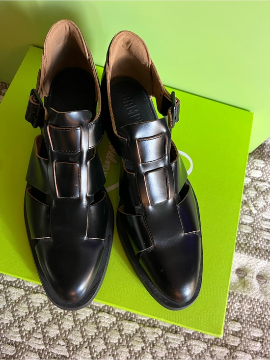 Camper Shoes - NWOT Camper leather heeled sandals